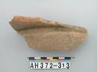 藏品(褐色細砂陶口緣)的圖片